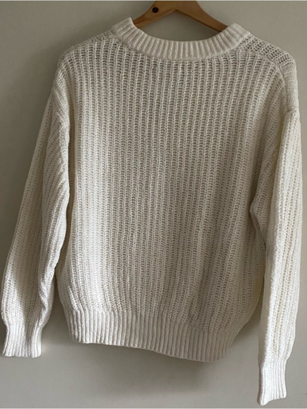 Aritzia Wilfred Essential Chenille Crewneck Sweater - Picture 16 of 16